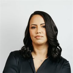 Dra. Shirlene Martins
